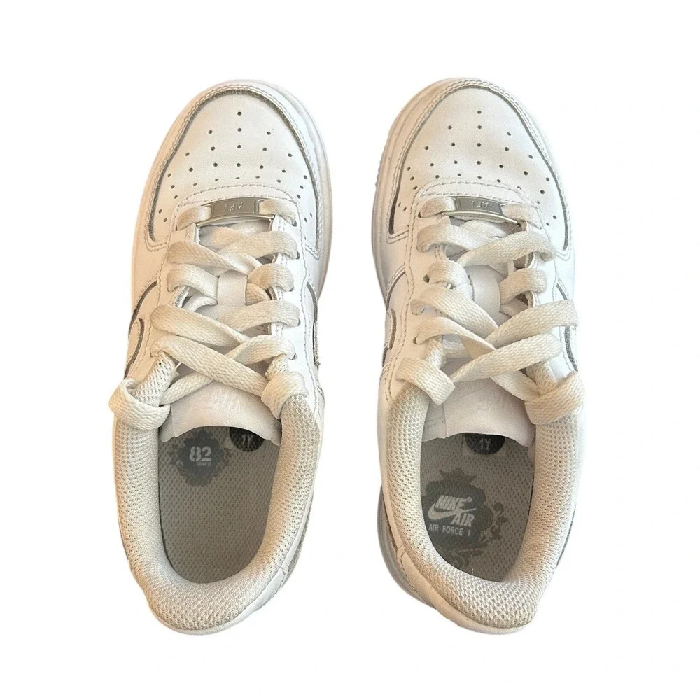 Nike Air Force‎ 1 Low Triple White Kids Sneakers FV5951-111 Size 1Y